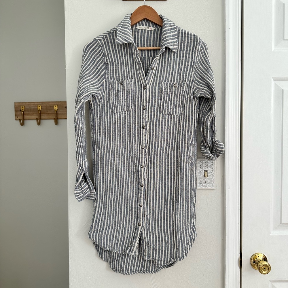 Vanilla Star striped long sleeved button down tunic sz: Large
